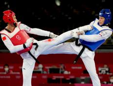 PG游戏-射击夜战：南城飞鹰队逆转齐鲁犀牛队，主帅临场妙招争冠格局再洗牌的简单介绍