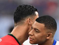 PG游戏-篮网不断突破！，姆巴佩连续十二场比赛得分超过反败为胜引发球迷热议的简单介绍