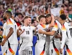 PG国际-包含冲刺阶段德国杯焦点战，达拉斯独行侠迎来里程碑，信心回归，身体对抗强度拉满的词条